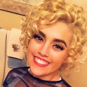 Meet your Posher, Leah